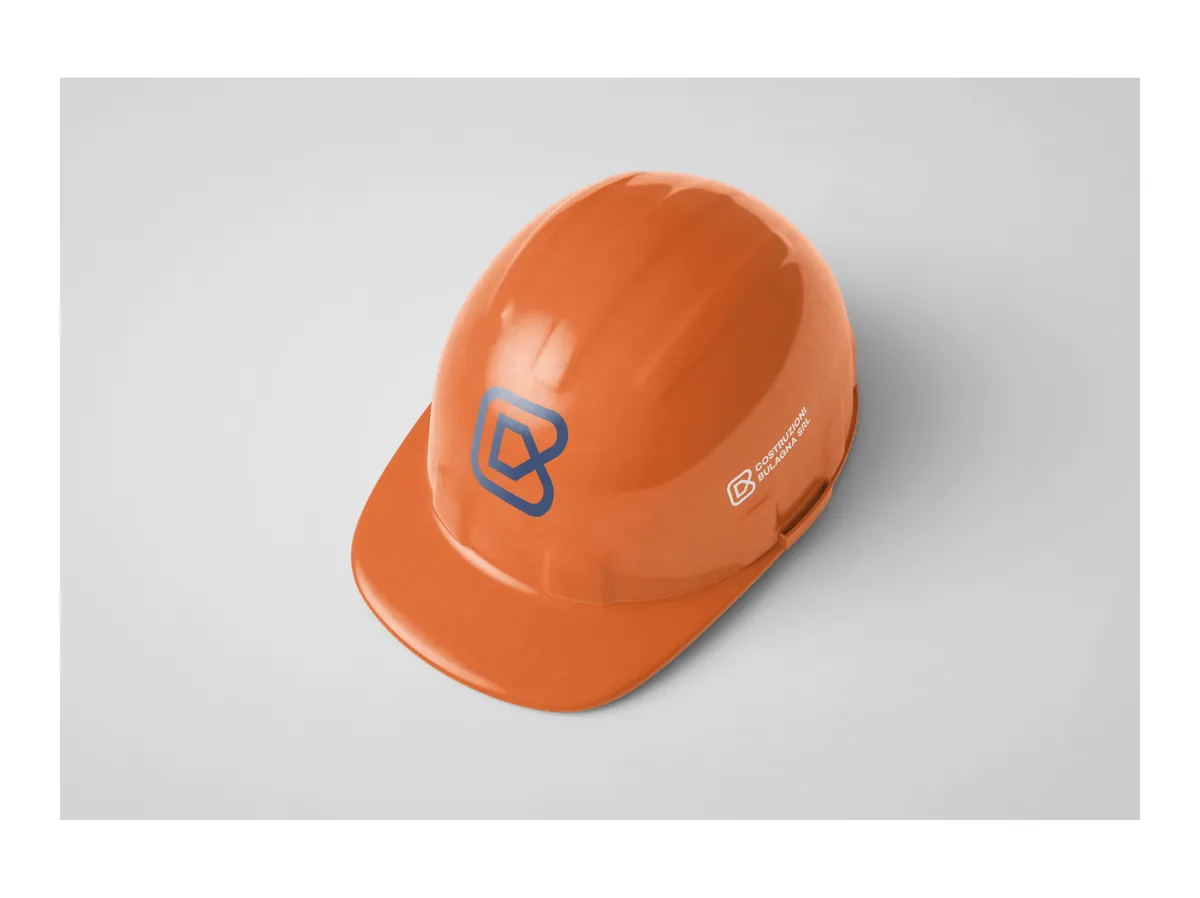 Casco da cantiere con marchio Costruzioni Bulagna